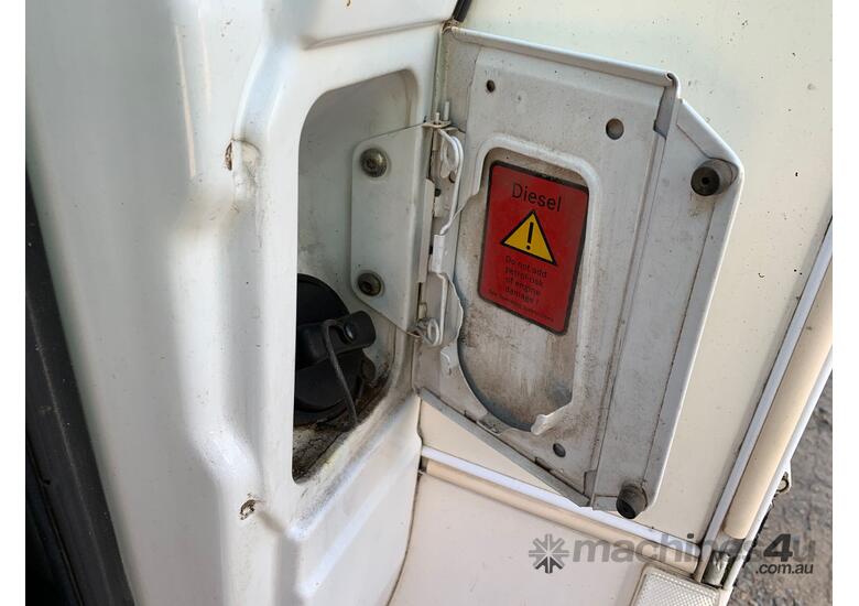 caption 2001 Mercedes Benz Sprinter Motorhome