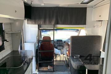 2001 Mercedes Benz Sprinter Motorhome