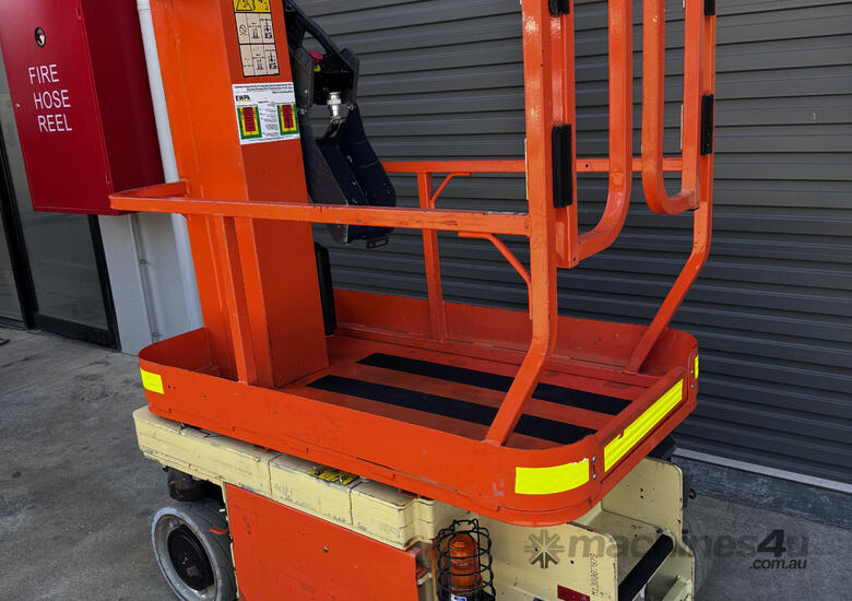 2020 JLG 1230ES Mast Lift Stock Picker image 4