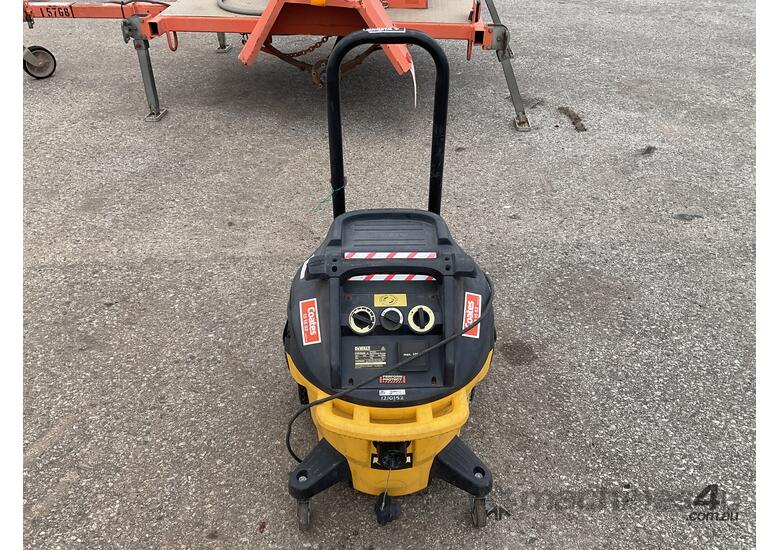 Dewalt DWV902M Vacuum