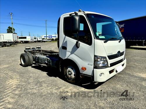 2018 Hino 300 SERIES 616 MEDIUM AUTO  Cab Chassis
