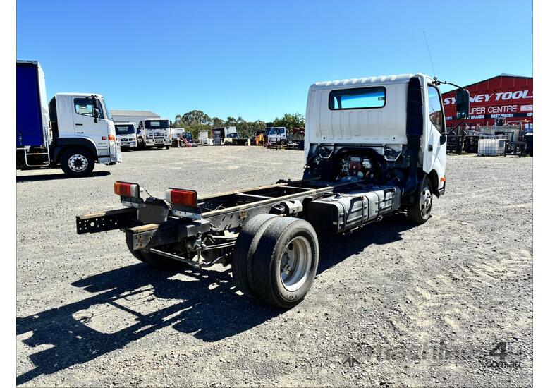 2018 Hino 300 SERIES 616 MEDIUM AUTO  Cab Chassis