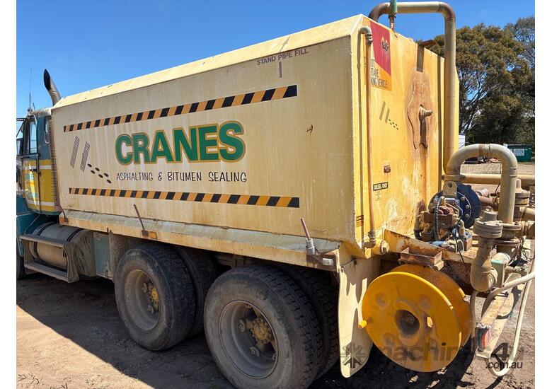 1990 Volvo N10 Water Cart