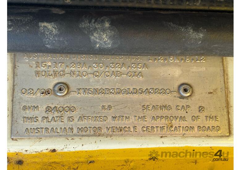 1990 Volvo N10 Water Cart