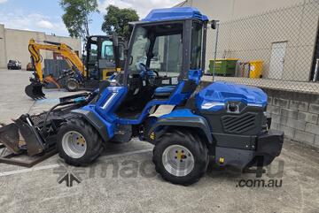 Multione 10.9 mini loader with a/c cabin - low hours