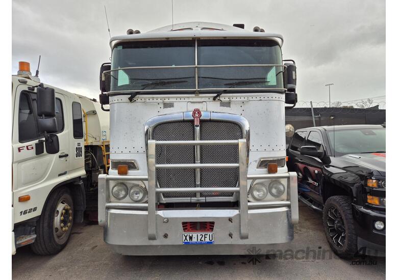 2011 KENWORTH K200 6X4 Prime Mover, Cummins ISX