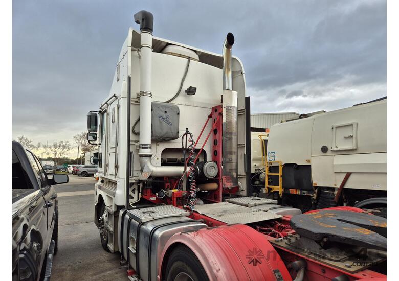 2011 KENWORTH K200 6X4 Prime Mover, Cummins ISX