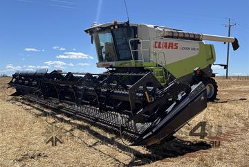 2009 CLAAS LEXION 580R WITH 39' MACDON