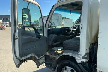 2015 Hino 300 917 Crane Tipper