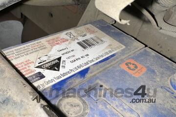 2005 Hino FD500 4x2 Service Truck