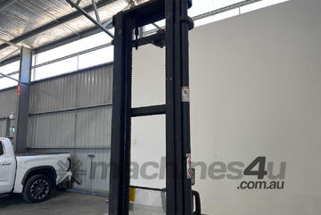 Crown M4020TL-1.50 Walk Behind Forklift
