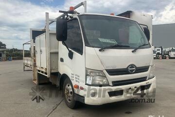 2013 Hino 300 616 Service Body