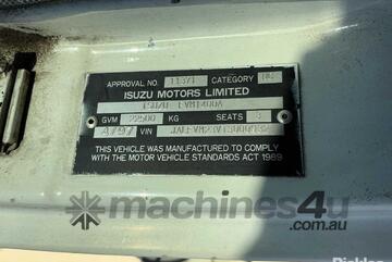 1997 Isuzu FVM1400 Curtain Side Body