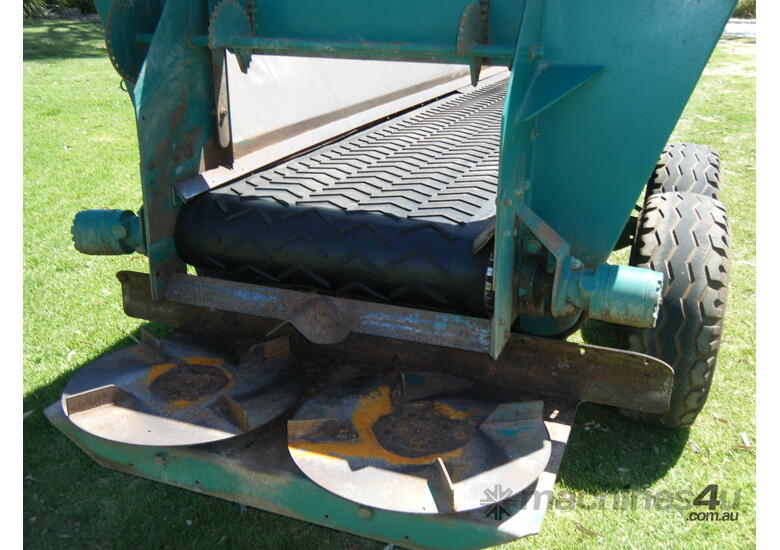 caption Spreader - Perfect Cleated Belt for Poultry or Cow Manure