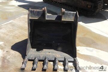 Caterpillar 800mm Bucket-GP Attachments Caterpillar 800mm Bucket-GP Attachments