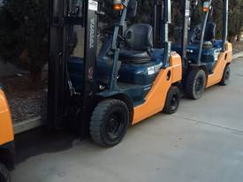 TOYOTA DIESEL 8 SERIES CONTAINER ACCESS  - picture2' - Click to enlarge