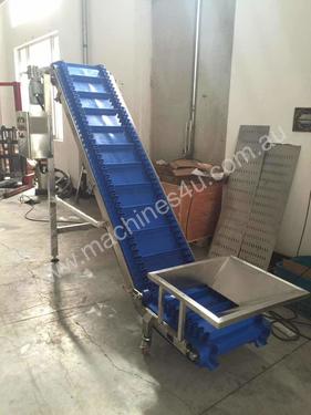 Quick-Release Washable Conveyor with Hopper