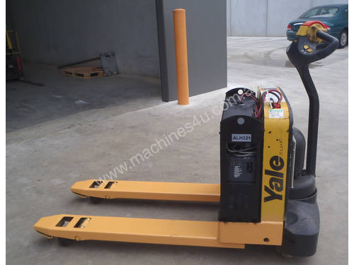 Yale Electric Pallet Mover - PRICE REDUCED!