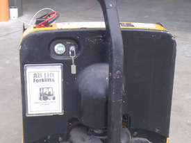 Yale Electric Pallet Mover - PRICE REDUCED! - picture2' - Click to enlarge