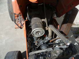 KUBOTA B1750 - Small 4WD Tractor - picture2' - Click to enlarge