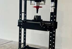 35 Tonne, H Frame Hydraulic Press, Made in Taiwan