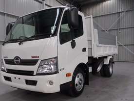 Hino 617 - 300 Series Tipper Truck - picture0' - Click to enlarge