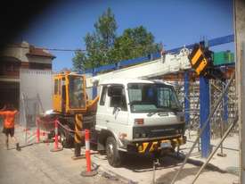 Tadano 7 tonne truck/ hydraulic slewing crane - picture0' - Click to enlarge