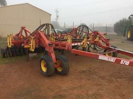 Bourgault 5710 Air Seeder Seeding/Planting Equip - picture0' - Click to enlarge