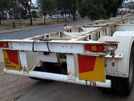 Freighter  40' Skel Trailer - picture1' - Click to enlarge