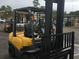 3 TON Forklift TCM LPG ( Dual Wheels, Wide Carriage, Low Hours) - picture0' - Click to enlarge