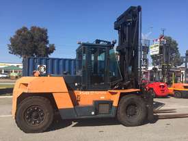 Toyota Diesel Forklift - picture0' - Click to enlarge