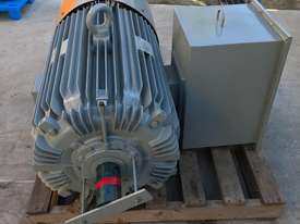 160 kw 220 hp 6 pole 415 volt AC Electric Motor - picture2' - Click to enlarge