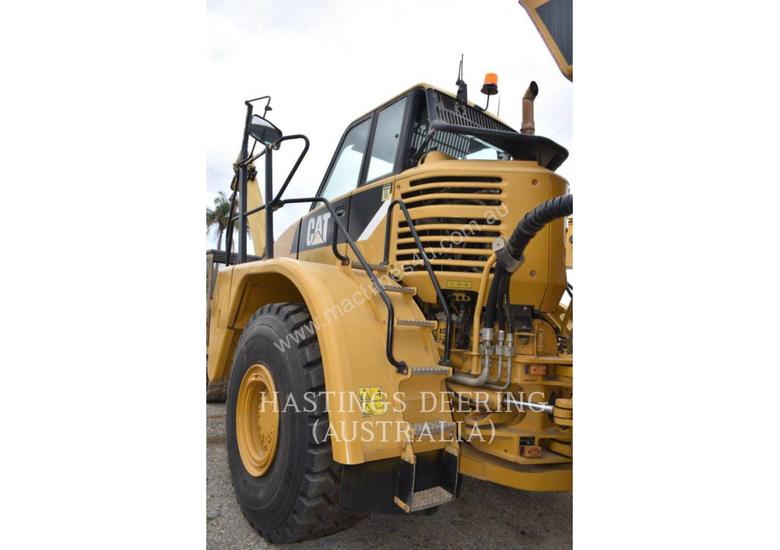 caption CATERPILLAR 735 Articulated Trucks