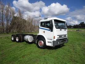 Iveco Acco 2350G Cab chassis Truck - picture0' - Click to enlarge