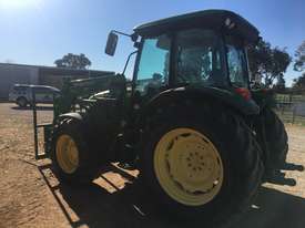 John Deere 5820 FWA/4WD Tractor - picture2' - Click to enlarge