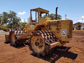 1974 Caterpillar 814 Compactor *DISMANTLING* - picture2' - Click to enlarge