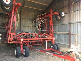 Morris C2 Air Seeder Seeding/Planting Equip - picture0' - Click to enlarge