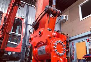 GARDNER ENGINEERING - U55 Tilt Hitch on machine