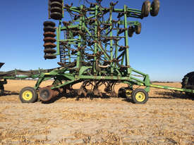 John Deere 1820 and 1900 Air Seeder Complete Single Brand Seeding/Planting Equip - picture1' - Click to enlarge