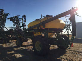 John Deere 1820 and 1900 Air Seeder Complete Single Brand Seeding/Planting Equip - picture2' - Click to enlarge
