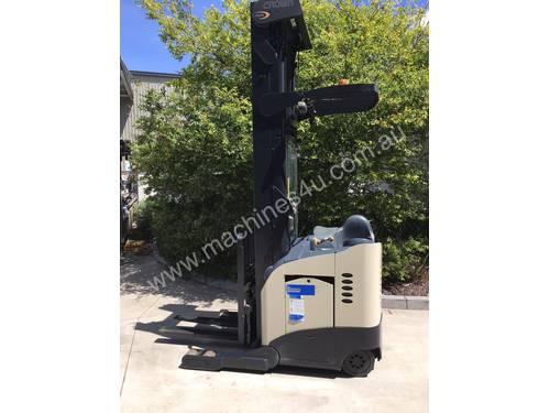 2.0T Battery Electric Stand Up Reach Truck