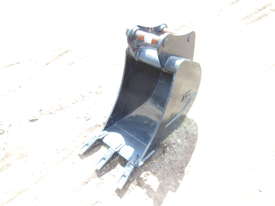 450mm ABS Digging Bucket - picture0' - Click to enlarge