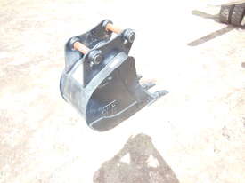 450mm ABS Digging Bucket - picture2' - Click to enlarge