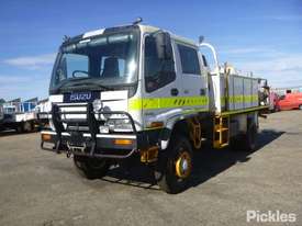 2000 Isuzu FTS 750 - picture2' - Click to enlarge