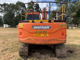 Doosan DX140LC Tracked-Excav Excavator - picture2' - Click to enlarge