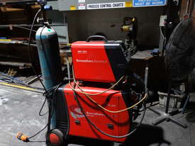 BOC Smootharc Advance MIG 350 welder - picture0' - Click to enlarge