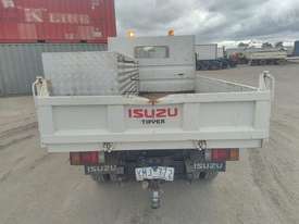 Isuzu NLR200 - picture2' - Click to enlarge