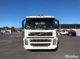 2004 Volvo FM 12 - picture1' - Click to enlarge