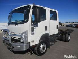 2012 Isuzu NPS300 - picture2' - Click to enlarge