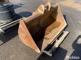1650mm Mud Bucket to Suit 12-15T Excavator - picture0' - Click to enlarge
